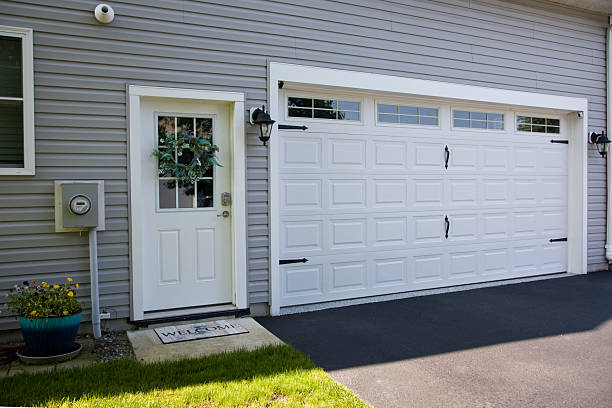24/7 Emergency Garage Door Panel Replacement experts in Burlington, KY
